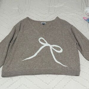American Eagle Outfitters Taupe V-Neck Sweater with White Bow